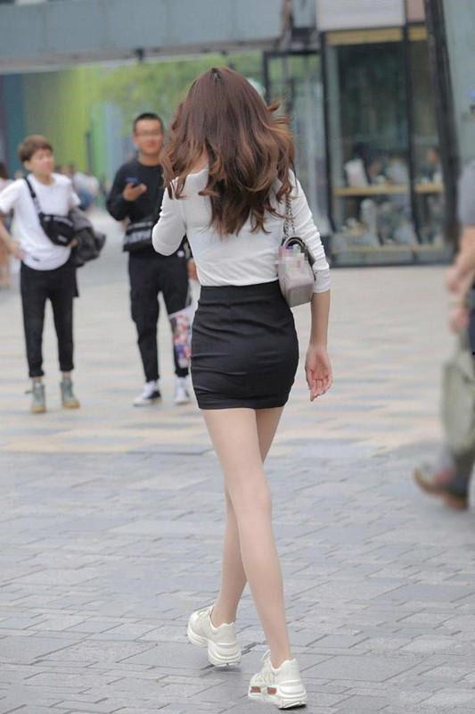 阳台街拍爆料视频下载安装,时尚潮流与生活百态的完美融合  第2张